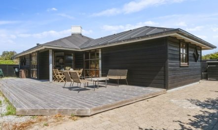 'Fridgerd' - 250m from the sea