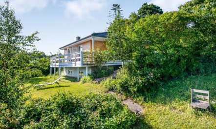 'Albert' - 300m from the sea 1