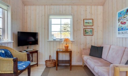 'Amie' - 800m from the sea 2