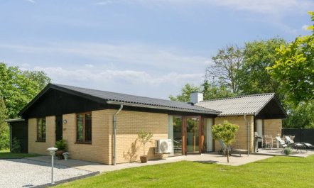 'Mechthild' - 700m from the sea 1