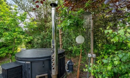 'Gunward' - 3km from the sea 4