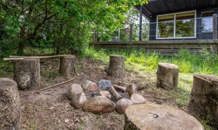 'Gunward' - 3km from the sea 1