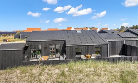 'Tjure' - 500m from the sea