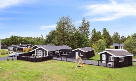 'Sylvi' - 750m from the sea