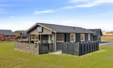 'Annukka' - 500m from the sea