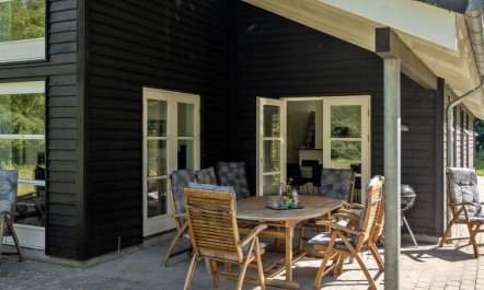 'Kringfod' - 590m from the sea