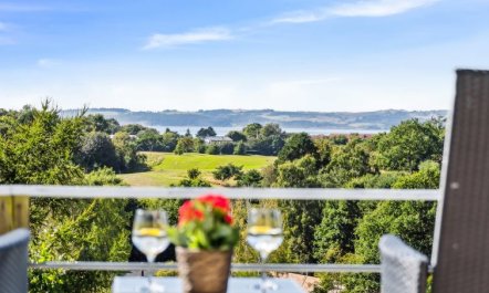 'Asta' - 1km from the sea