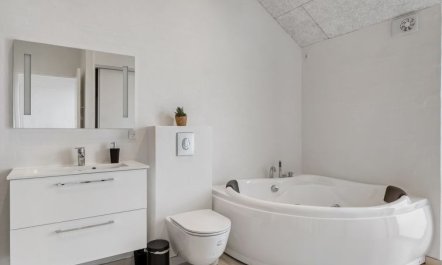 'Nelie' - 1.2km from the sea 3