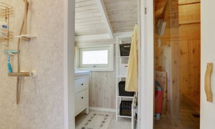 'Peter' - 400m from the sea 6