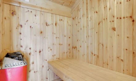 'Peter' - 400m from the sea 5