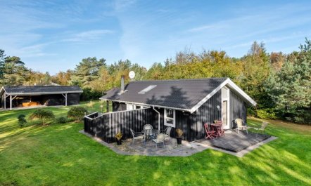 'Peter' - 400m from the sea 4