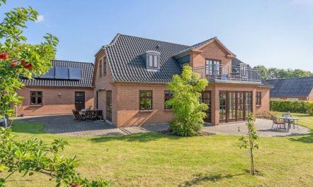 'Iarund' - 500m to the fjord