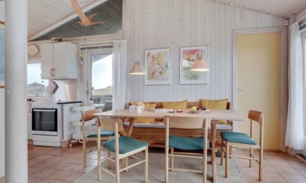 'Eri' - 300m from the sea 5