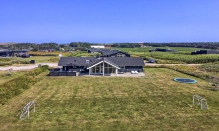 'Mattis' - 650m from the sea 2