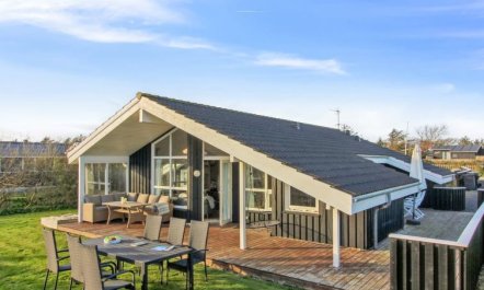 'Freda' - 400m from the sea