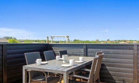 'Elenore' - 900m from the sea 6