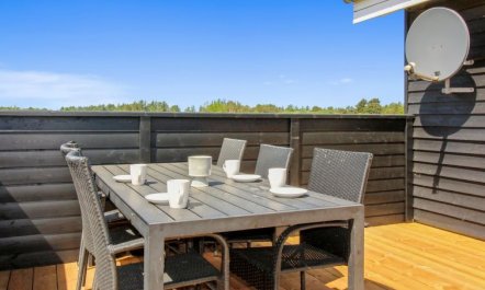 'Elenore' - 900m from the sea 3