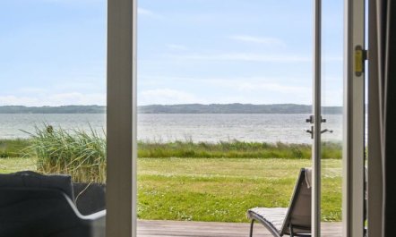 'Monia' - 20m from the sea