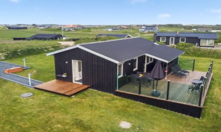 'Lok' - 450m from the sea