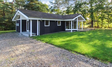 'Binta' - 600m from the sea