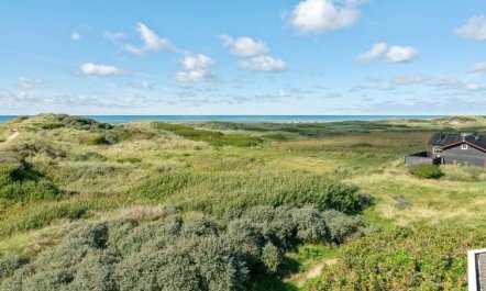 'Anne' - 100m from the sea 4