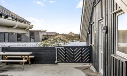 'Iida' - 100m from the sea 6