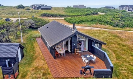 'Alma' - 500m from the sea