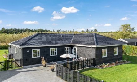 'Thala' - 500m from the sea