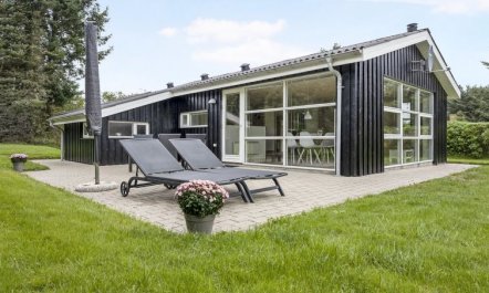 'Into' - 400m from the sea 6