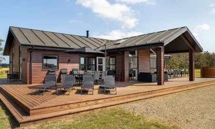 'Moreen' - 1.5km from the sea