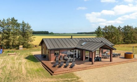 'Moreen' - 1.5km from the sea 2