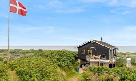 'Bjerund' - 300m from the sea