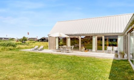 'Onni' - 250m from the sea