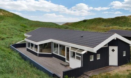 'Hadar' - 100m from the sea