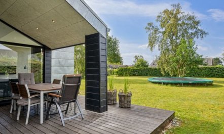 'Yukon' - 150m from the sea 6