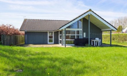 'Carit' - 80m from the sea