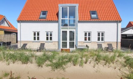 'Halldis' - 600m from the sea