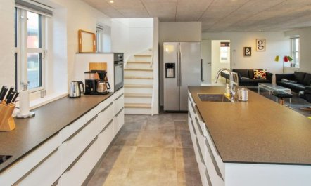 'Halldis' - 600m from the sea 1