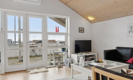 'Yvette' - 150m from the sea 1