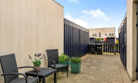 'Nis' - 900m from the sea 6