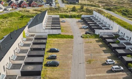 'Nis' - 900m from the sea 1