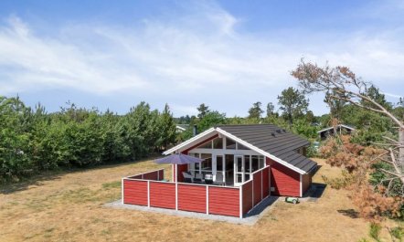 'Hialmar' - 300m from the sea 3