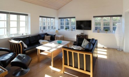 'Norman' - 150m from the sea 4