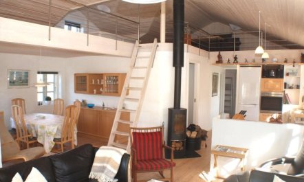 'Norman' - 150m from the sea 1