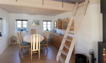 'Norman' - 150m from the sea 3