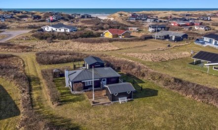 'Edvia' - 300m from the sea