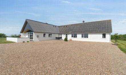 'Imilie' - 250m to the fjord