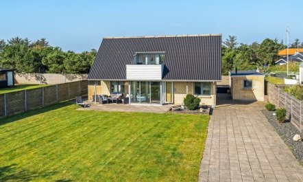 'Isabel' - 600m from the sea 4