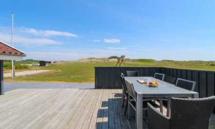 'Edmer' - 50m from the sea 7