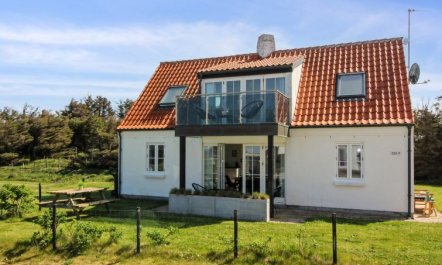 'Sira' - 250m from the sea